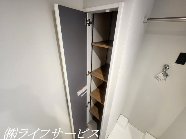 【洗面所】 | ソシエ北大阪 | 洗面室／リネン庫あり