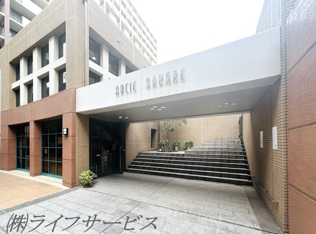 【エントランス】 | ソシエ北大阪 | 管理人棟・フロント