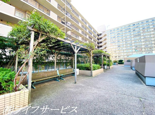 【その他共用部分】 | ソシエ北大阪 | 広々とした敷地内