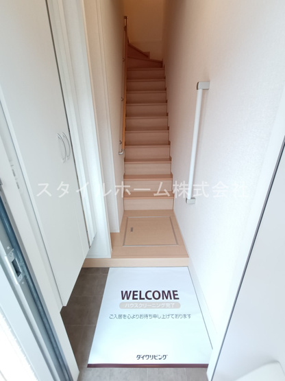 【玄関】 | アゼリアＡ棟