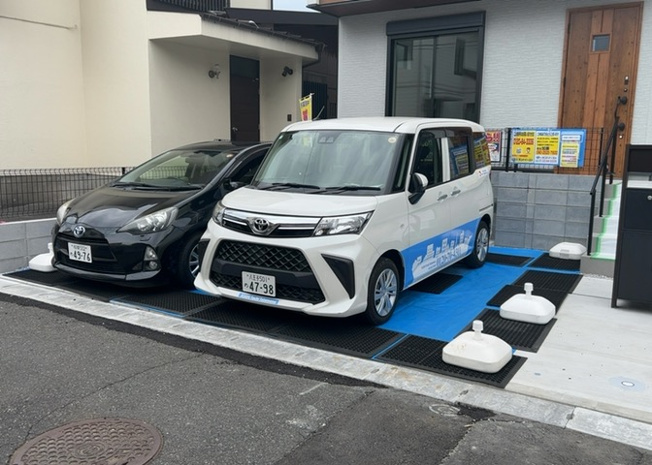 【駐車場】 | 駐車場と明記されていても、最小スペースでつくられた駐車場だと大型車は駐車できなかったり、出入りしにくくなったりする可能性があります。お車のサイズと購入したい物件の駐車場のサイズを現地で確認しましょう。