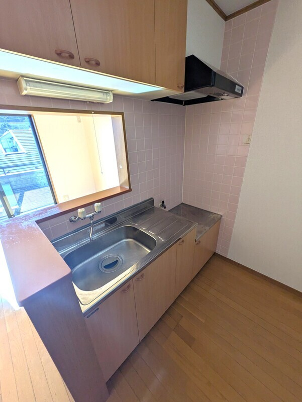 町田市三輪町のアパートのキッチン