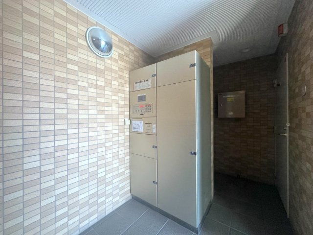 ヴィルヌーブ川越の設備|宅配ボックス