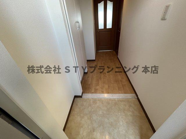 仲介手数料0円！フィオーレレジデンスの玄関