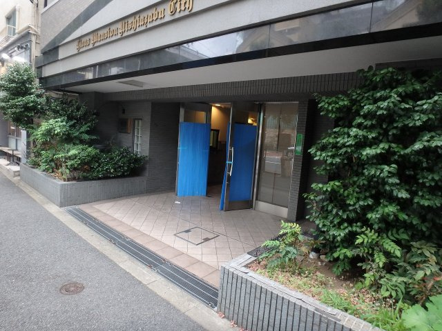 ライオンズマンション西麻布シティのエントランス