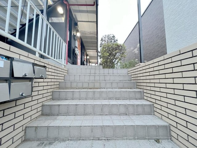 フェリース上大岡のエントランス