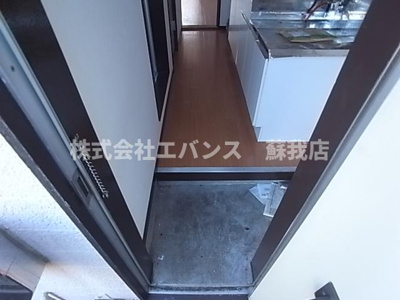 【玄関】 | スカイビュー矢作 | 明るい玄関です