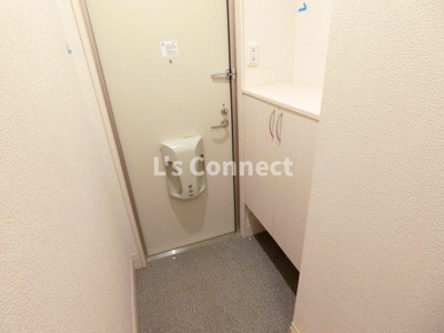 【玄関】 | Ｄ－ｒｏｏｍ中里 | 下駄箱付きで靴も収納できます。