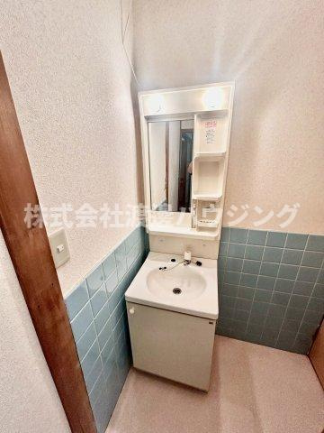 北条貸家の洗面所