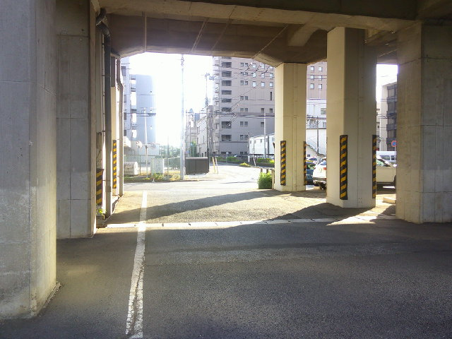 千葉市中央区中央港１丁目の事務所