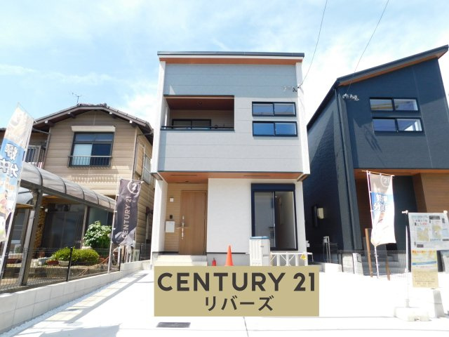 名古屋市中川区水里５丁目の新築一戸建の外観|☆ラスト１棟☆　　新価格！！いつでも見学出来ます♪（お問合せ当日、平日、水曜、夜間でもＯＫ）　近鉄「戸田」駅徒歩８分！　長期優良住宅！　南向き！　駐車並列２台　吹抜デザイン階段のワイドリビング２０帖♪