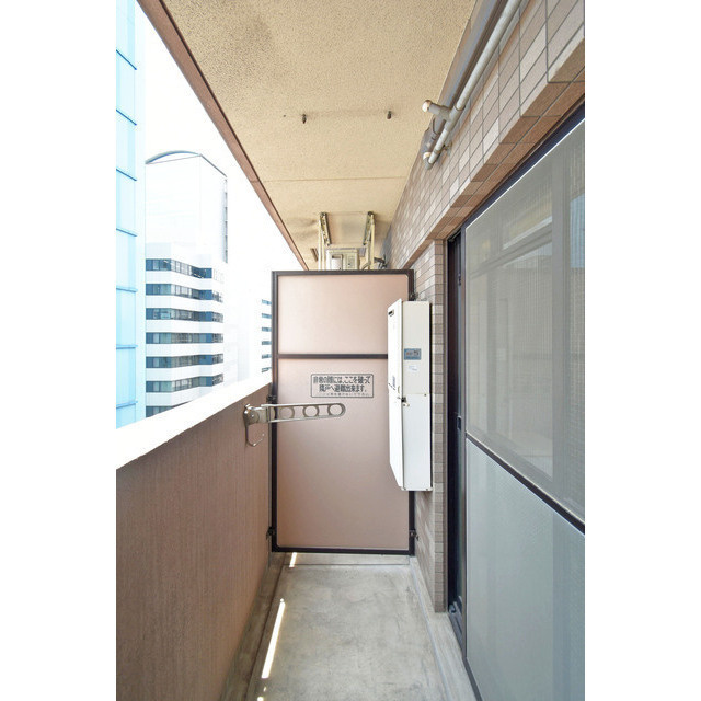 レジデア西本町のバルコニー