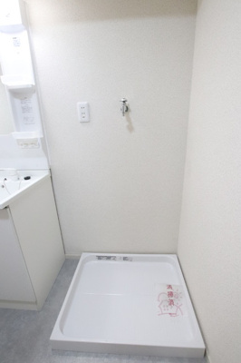 安心の防水パン付き室内洗濯機置き場！