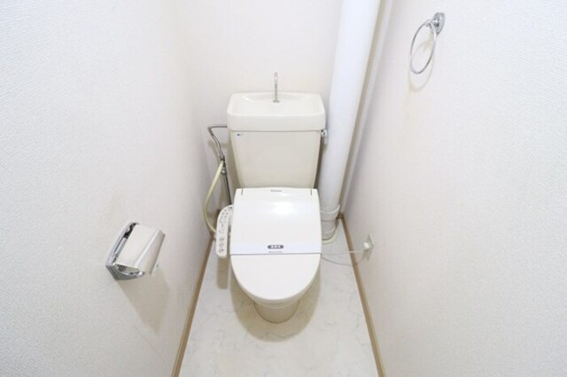 下石倉北ハイツのトイレ|温水洗浄暖房便座