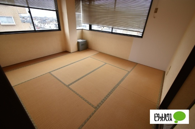 JJBビルの内装|４階
