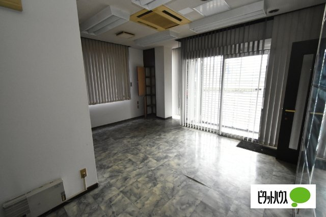 JJBビルの内装|１階