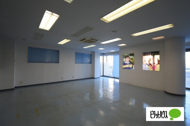 新前橋ビルの内装|１階