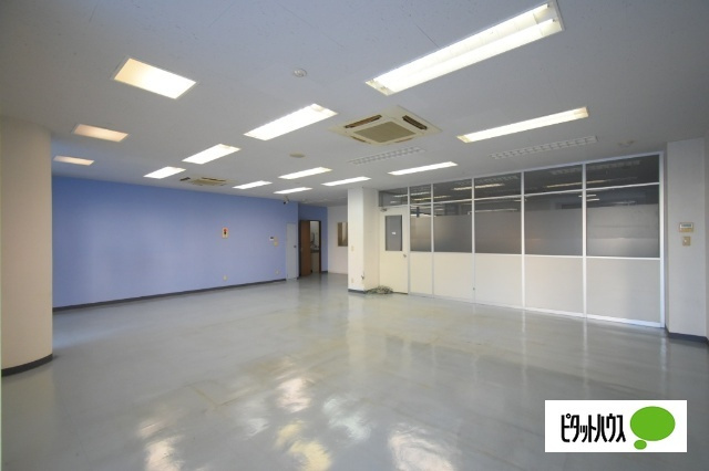 新前橋ビルの内装|１階