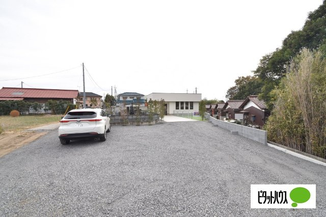 伊勢崎市太田町貸店舗Ⅱの駐車場