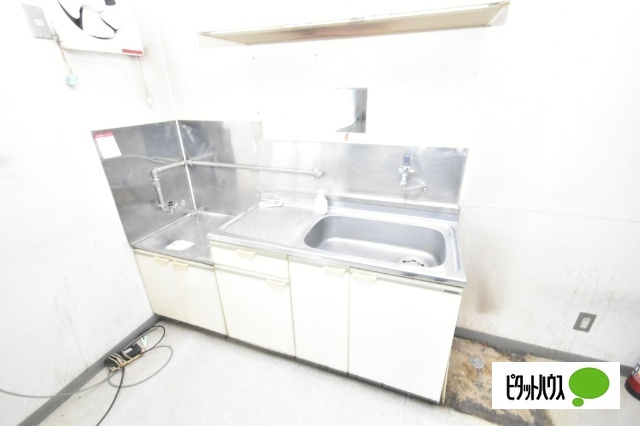 大間々貸店舗の内装