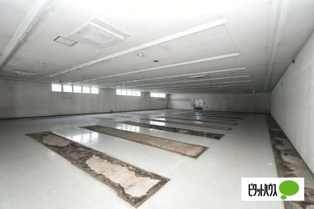 大間々貸店舗の内装