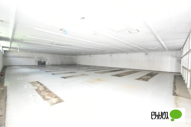 大間々貸店舗の内装