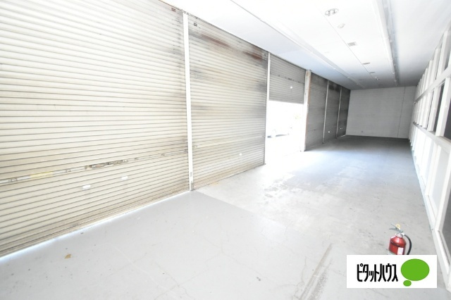大間々貸店舗の内装