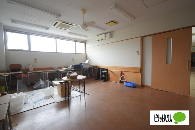 若宮町４丁目貸店舗・事務所の内装|２階