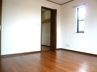 洋室８．０帖。主寝室にも最適。