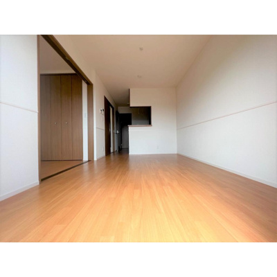 【居間・リビング】 | シャトーブラン | ※202号室画像です