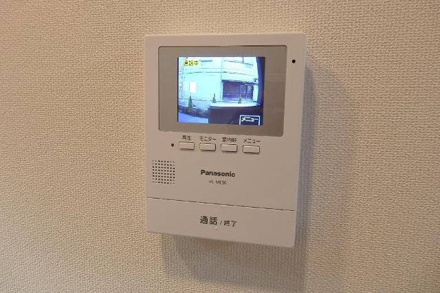 クロワールの内装|カメラ付インターホン