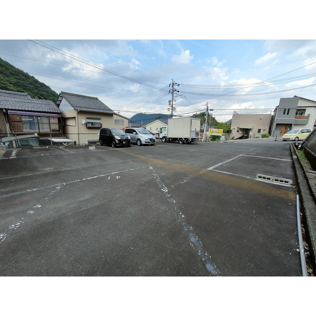 岩田坂３丁目パーキングの駐車場