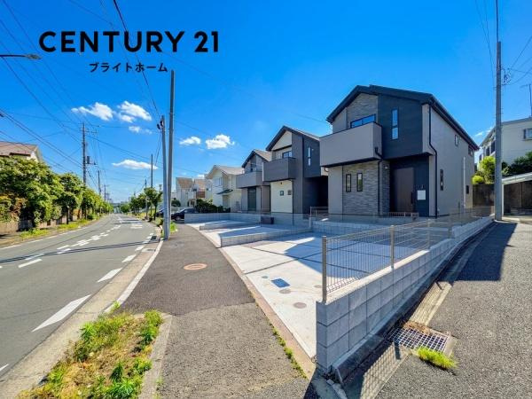 横浜市青葉区若草台の中古一戸建の前面道路含む現地写真|陽当りの良さ、住環境を現地にてご確認下さい！
周辺環境も合わせてご案内させていただきます！