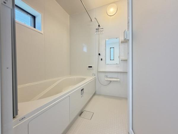 横浜市中区本牧町１丁目の新築一戸建の浴室|こちらのバスルームで一日の疲れをいやして下さい！
