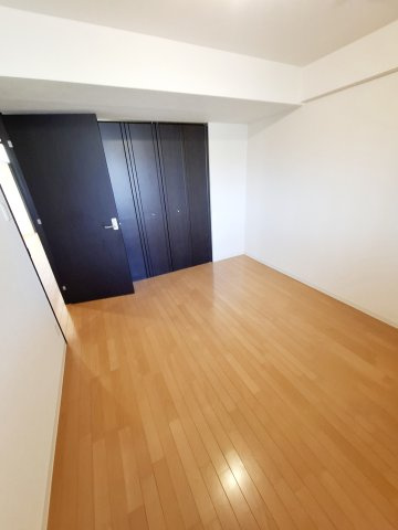 デセンテ甲子園口の洋室