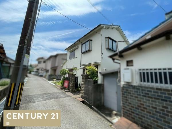 和歌山市直川　中古戸建の前面道路含む現地写真