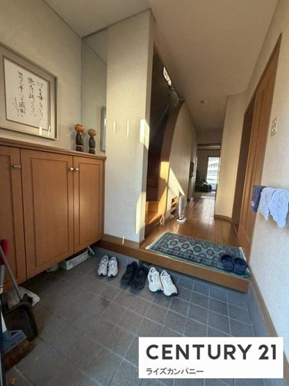 【玄関】 | 大阪狭山市狭山5丁目　中古戸建