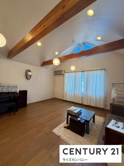 【居間・リビング】 | 大阪狭山市狭山5丁目　中古戸建