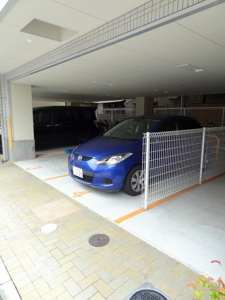 アーバン・ソレイユの駐車場|★駐車場完備★