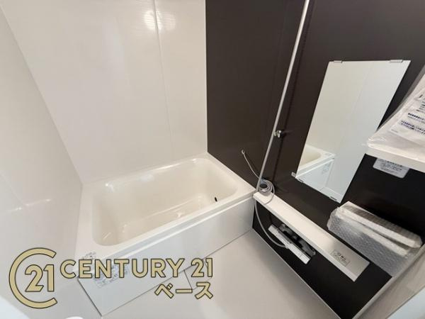 東急ドエル大和八木アネックスＣ棟の浴室|■清潔感のあるシンプルなユニットバス！