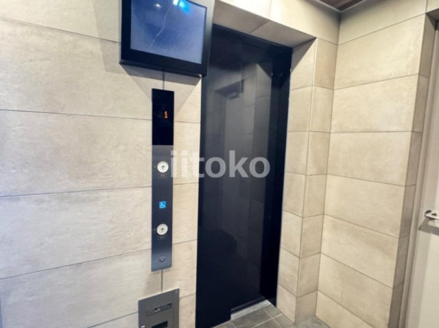 エスタート三ノ輪のロビー