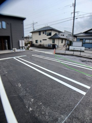 ブラッサムの駐車場
