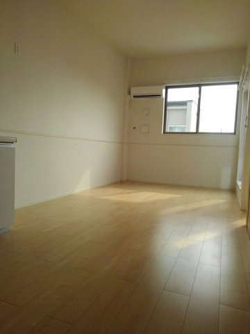 ウエスト・モイⅦの居間・リビング