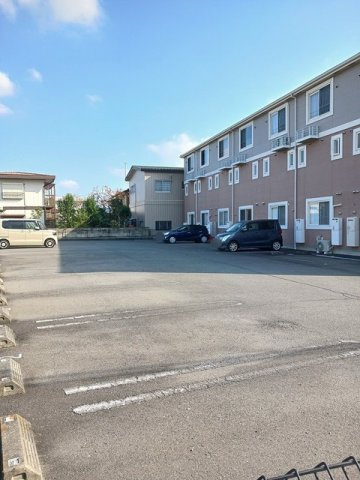ラ・ブローテの駐車場