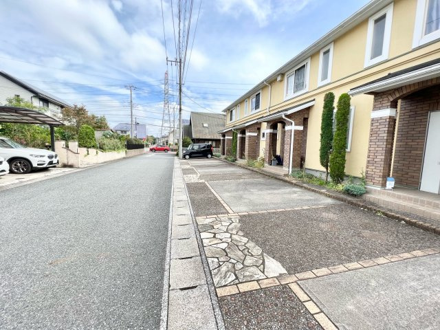 Berrycourt～ベリーコート～の駐車場|駐車場があるので、車を買う予定の方も安心です