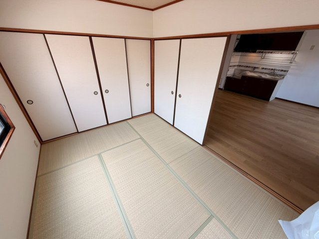 ハイネス岡本の和室