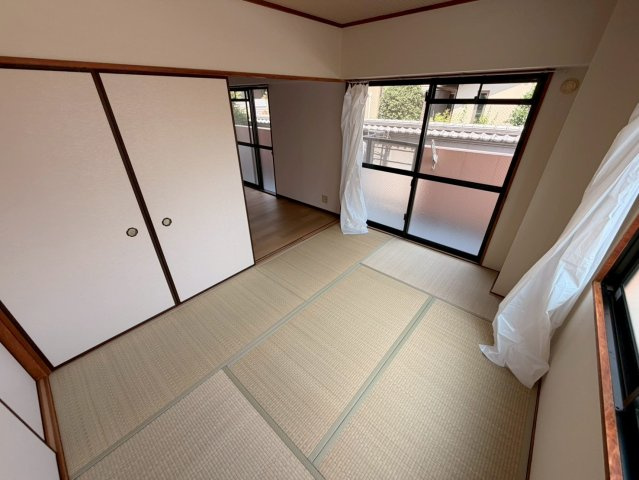 ハイネス岡本の和室
