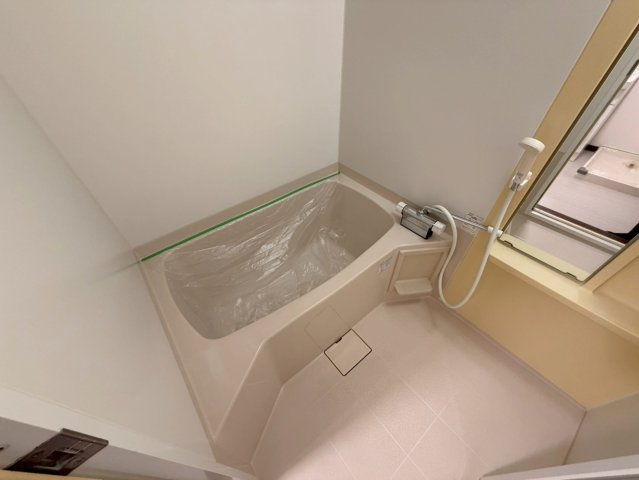 ハイネス岡本の浴室