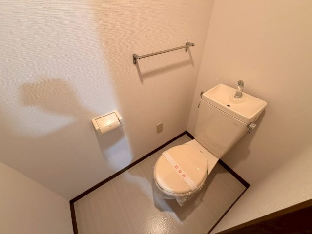 ハイネス岡本のトイレ