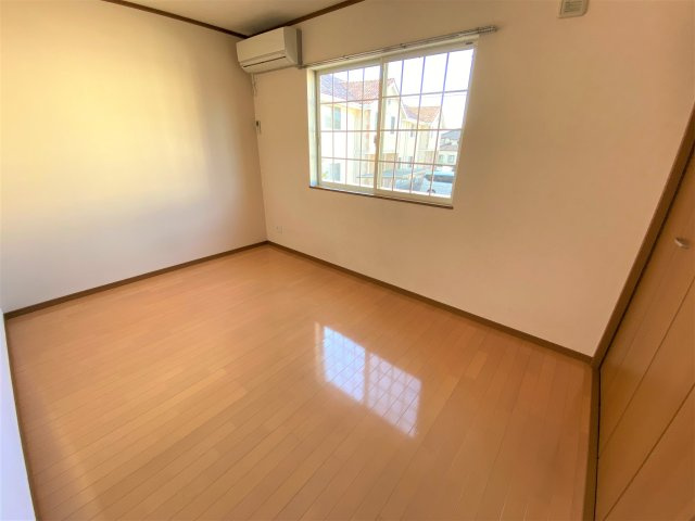 クレールコートの洋室